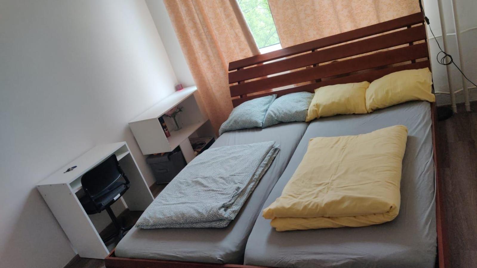 Prague, Lovely In Shared Flat. Ubytování v soukromí