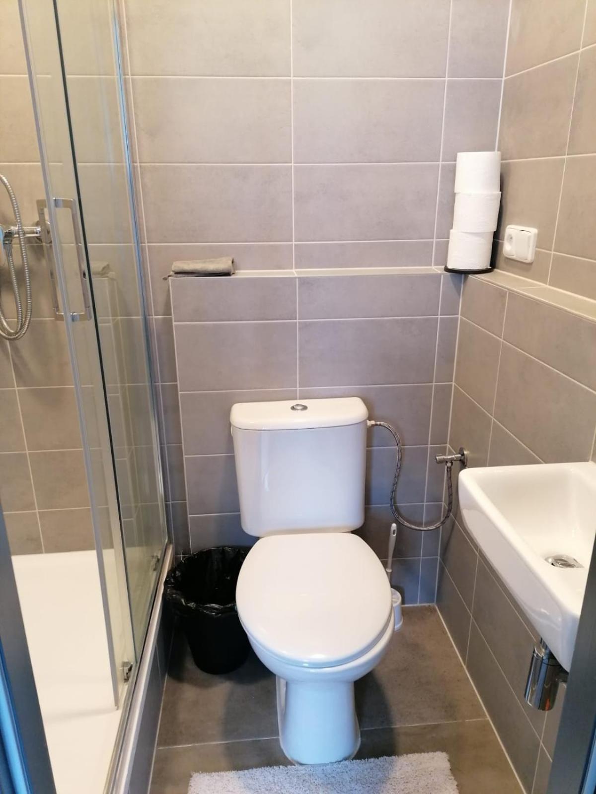 Prague, Lovely In Shared Flat. Homestay